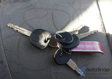 2005 Saturn Vue V6 z USA, uszkodzony, nr VIN 5GZCZ63445S820354